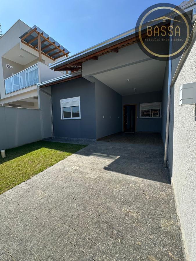 Casa para Venda em Balneário Piçarras, Itacolomi, 3 dormitórios, 1 suíte, 2 banheiros, 1 vaga